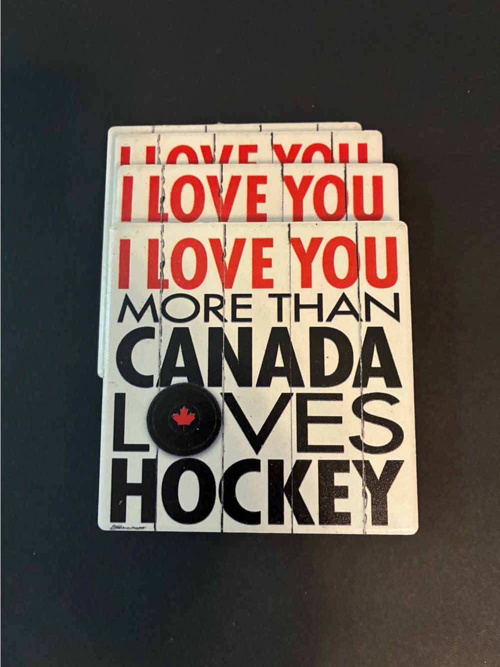Loves Canada decorative coasters set